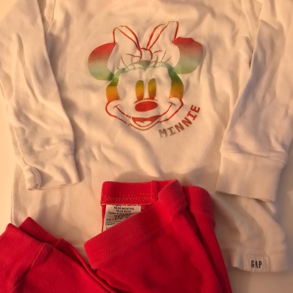 GAP DISNEY 18-24 MONTHS SLEEPER SET RAINBOW MINNIE TOP WITH PINK PULL UP BOTTOMS - Picture 2 of 3